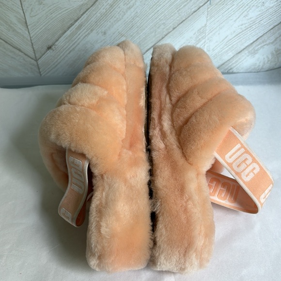 UGG pink platform fuzzy slipper US 7 - Picture 7 of 9
